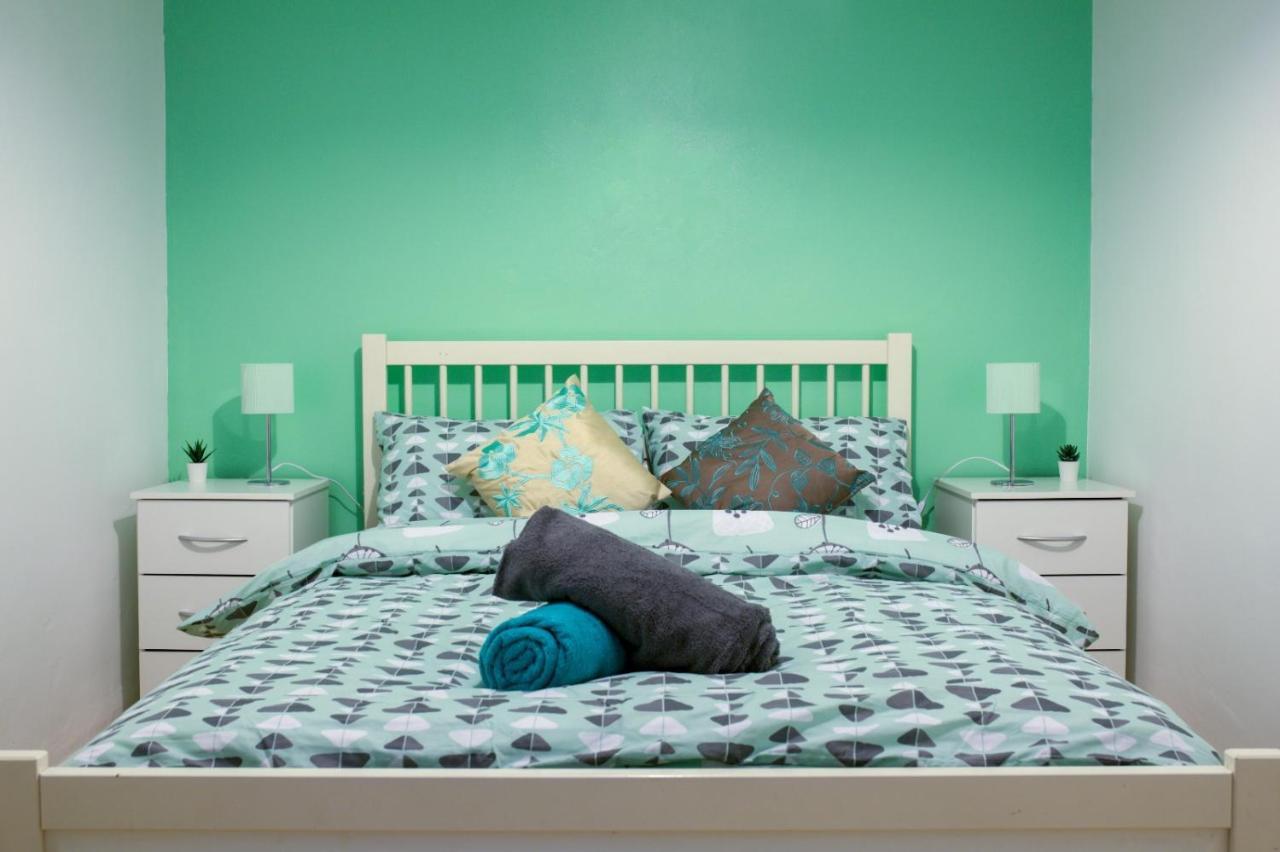 Exclusive Offers L Last-Minute Specials L Parking Free L Double Bed House L Uk L Gaming Room L Komfy 3 Bedroom Cottage With Riverview L Perfect For Short Or Long Stays Reading Luaran gambar
