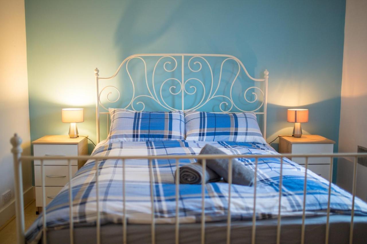 Exclusive Offers L Last-Minute Specials L Parking Free L Double Bed House L Uk L Gaming Room L Komfy 3 Bedroom Cottage With Riverview L Perfect For Short Or Long Stays Reading Luaran gambar