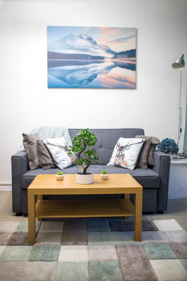 Exclusive Offers L Last-Minute Specials L Parking Free L Double Bed House L Uk L Gaming Room L Komfy 3 Bedroom Cottage With Riverview L Perfect For Short Or Long Stays Reading Luaran gambar