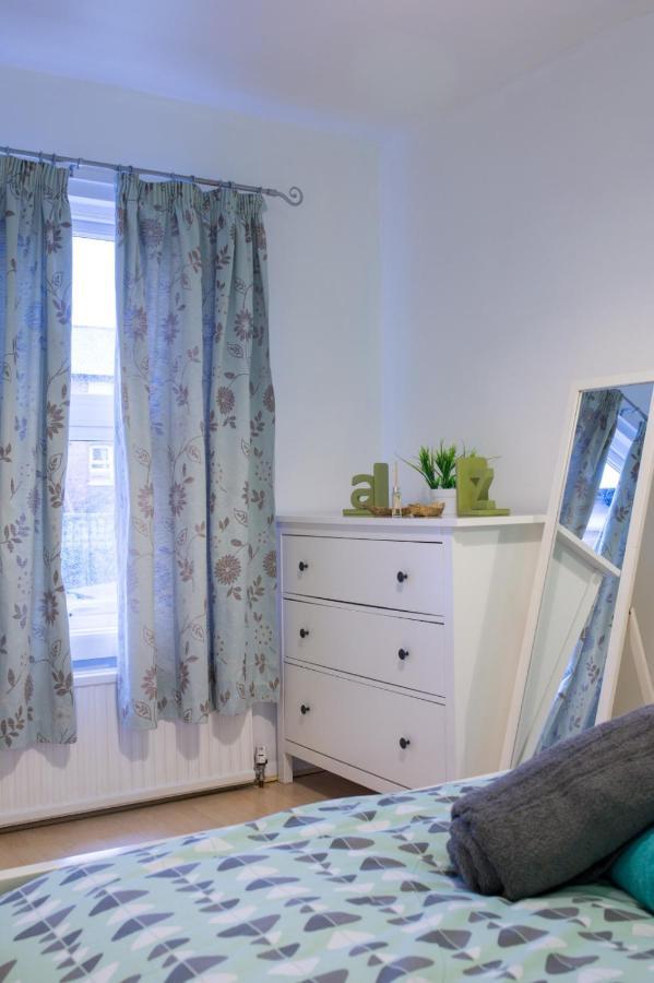 Exclusive Offers L Last-Minute Specials L Parking Free L Double Bed House L Uk L Gaming Room L Komfy 3 Bedroom Cottage With Riverview L Perfect For Short Or Long Stays Reading Luaran gambar