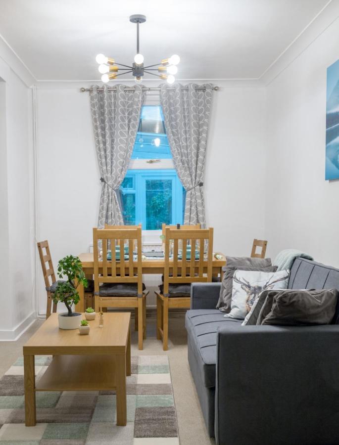 Exclusive Offers L Last-Minute Specials L Parking Free L Double Bed House L Uk L Gaming Room L Komfy 3 Bedroom Cottage With Riverview L Perfect For Short Or Long Stays Reading Luaran gambar