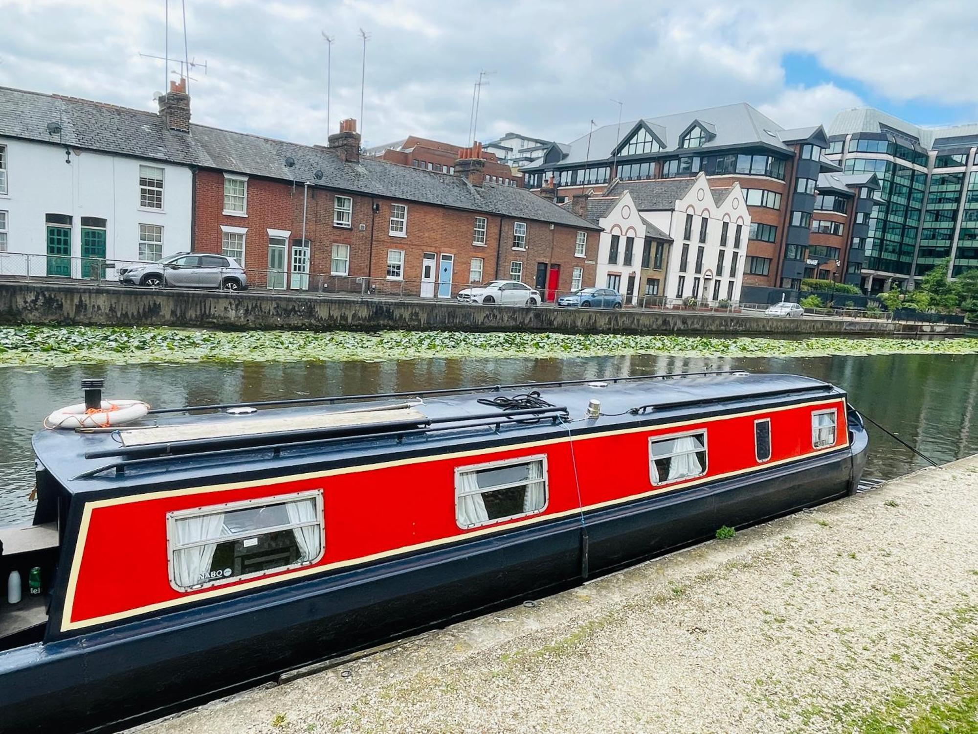Exclusive Offers L Last-Minute Specials L Parking Free L Double Bed House L Uk L Gaming Room L Komfy 3 Bedroom Cottage With Riverview L Perfect For Short Or Long Stays Reading Luaran gambar
