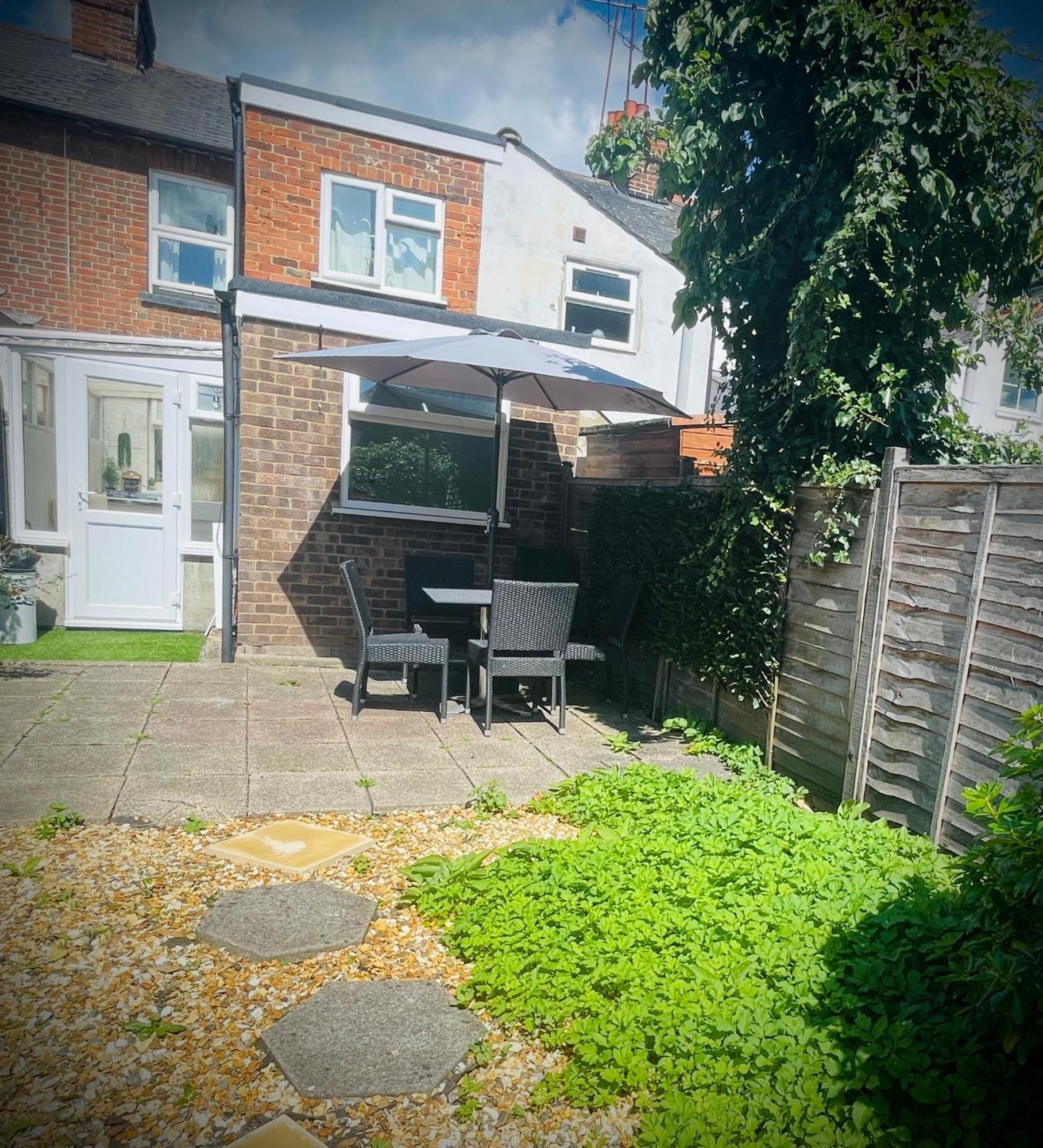 Exclusive Offers L Last-Minute Specials L Parking Free L Double Bed House L Uk L Gaming Room L Komfy 3 Bedroom Cottage With Riverview L Perfect For Short Or Long Stays Reading Luaran gambar